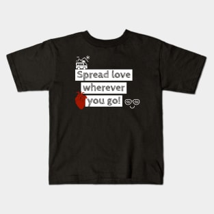 spread love Kids T-Shirt